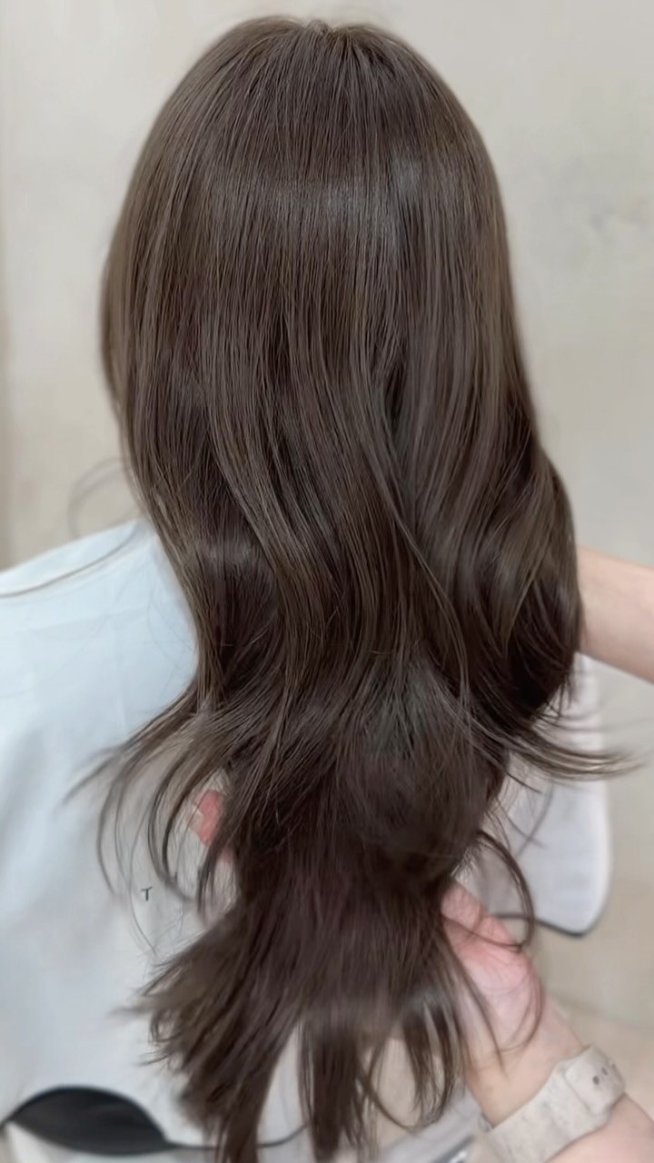 boutique_min_a 게시물 이미지: 붉은빛없는  브라운은 이 컬러 하세요 ! 

애쉬+매트 조합으로 
쿨하지만...