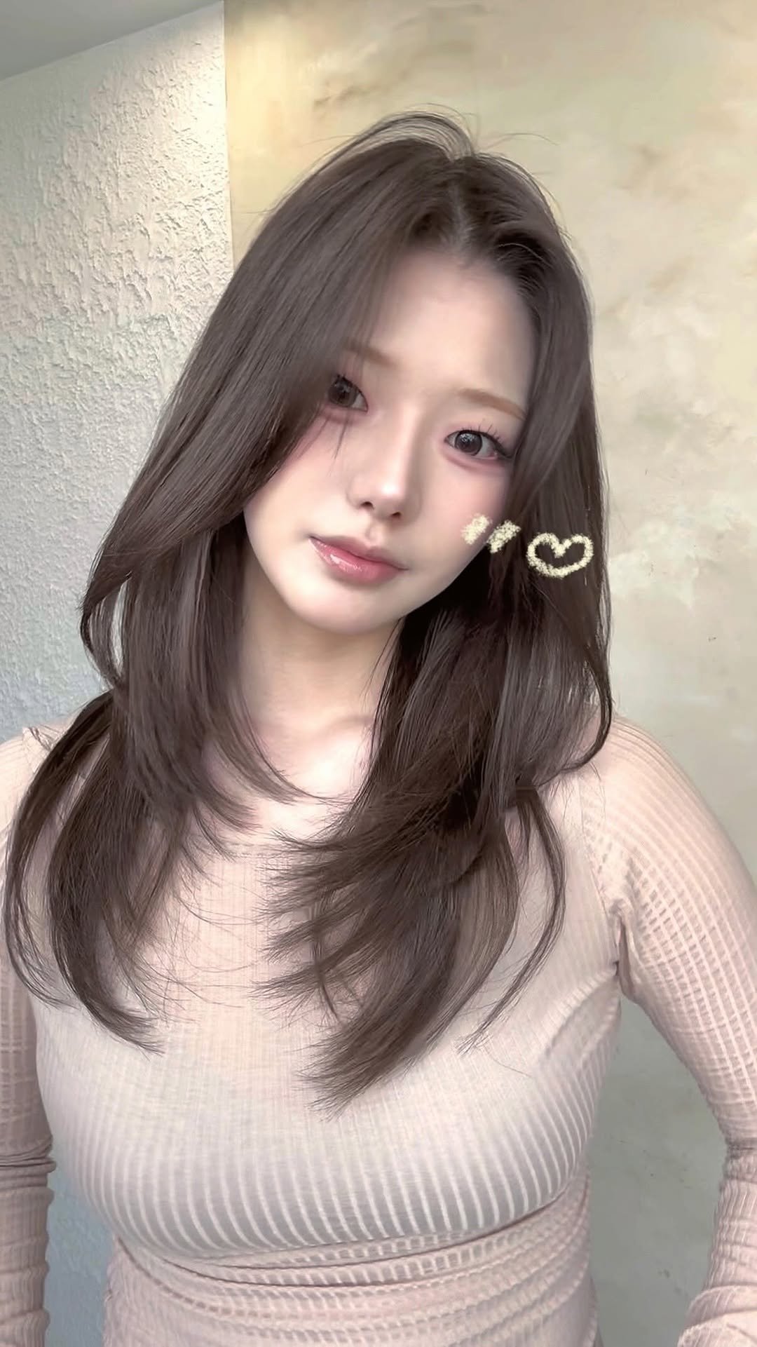 boutique_yju 게시물 이미지: 탈색모 톤다운은
자라나는 뿌리와 끊긴 모발 때문에
지저분해 보이는 컬러를 정리할 때...