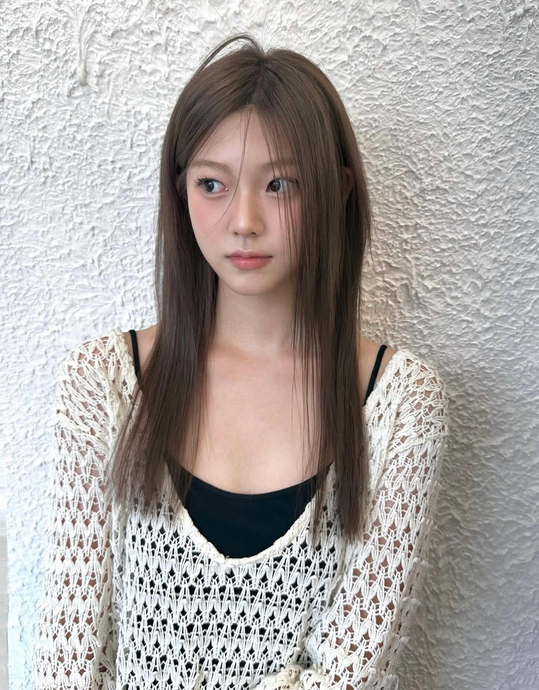 Photo by 연남동미용실 더부띠끄 윤주 |탈색없이염색 • 애쉬브라운 • 매트브라운| in 연트럴파크. May be an image of one or more people, braids, bangs, blonde hair, long hair and text.