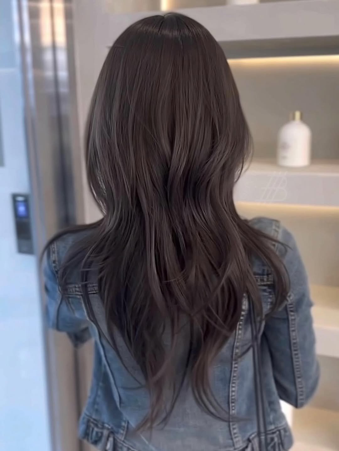 Photo by 연남동미용실 더부띠끄 윤주 |탈색없이염색 • 애쉬브라운 • 매트브라운| in 연남동. May be an image of one or more people, braids, long hair and text.