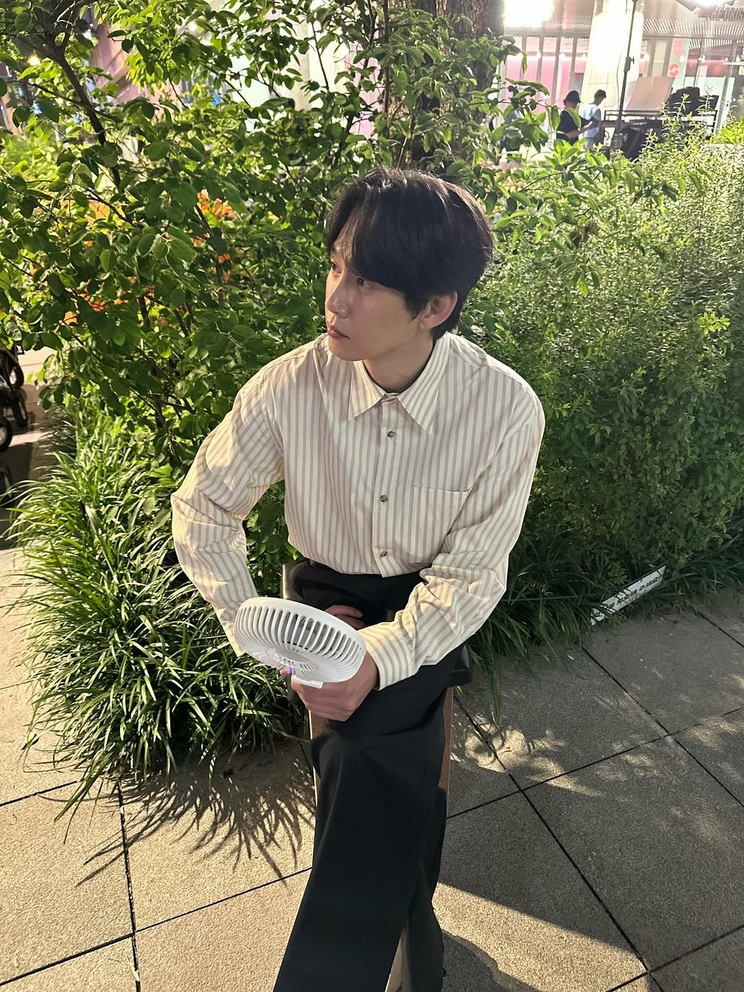Photo by 박스아범 박성훈 on March 02, 2026. May be an image of bolo tie and text.