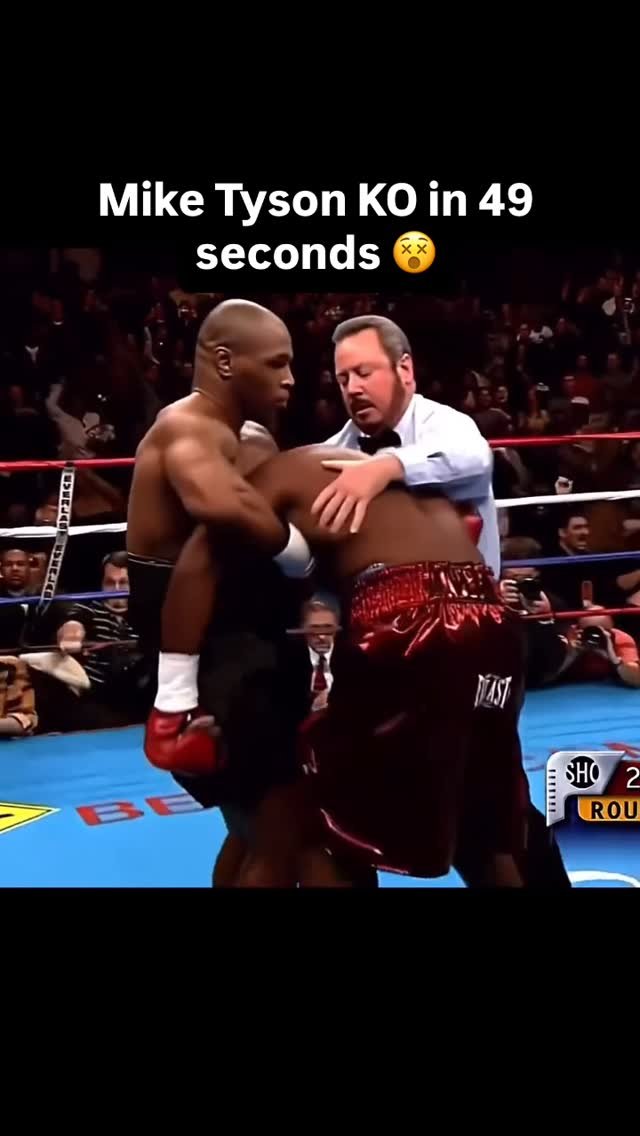 boxing 게시물 이미지: It’s February 2003, at the Pyramid in Memphis,...