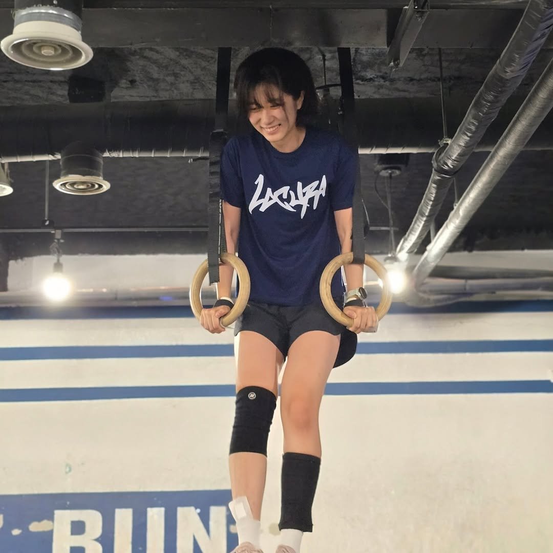Photo by 박점형 on July 10, 2025. May be an image of sportswear, barbell and pegboard.
