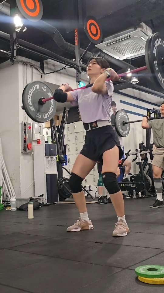 boxjumpbro 게시물 이미지: 내 승모근 관악산이야 ~
찰랑거리는 파스텔톤 대박인 티샤츠...