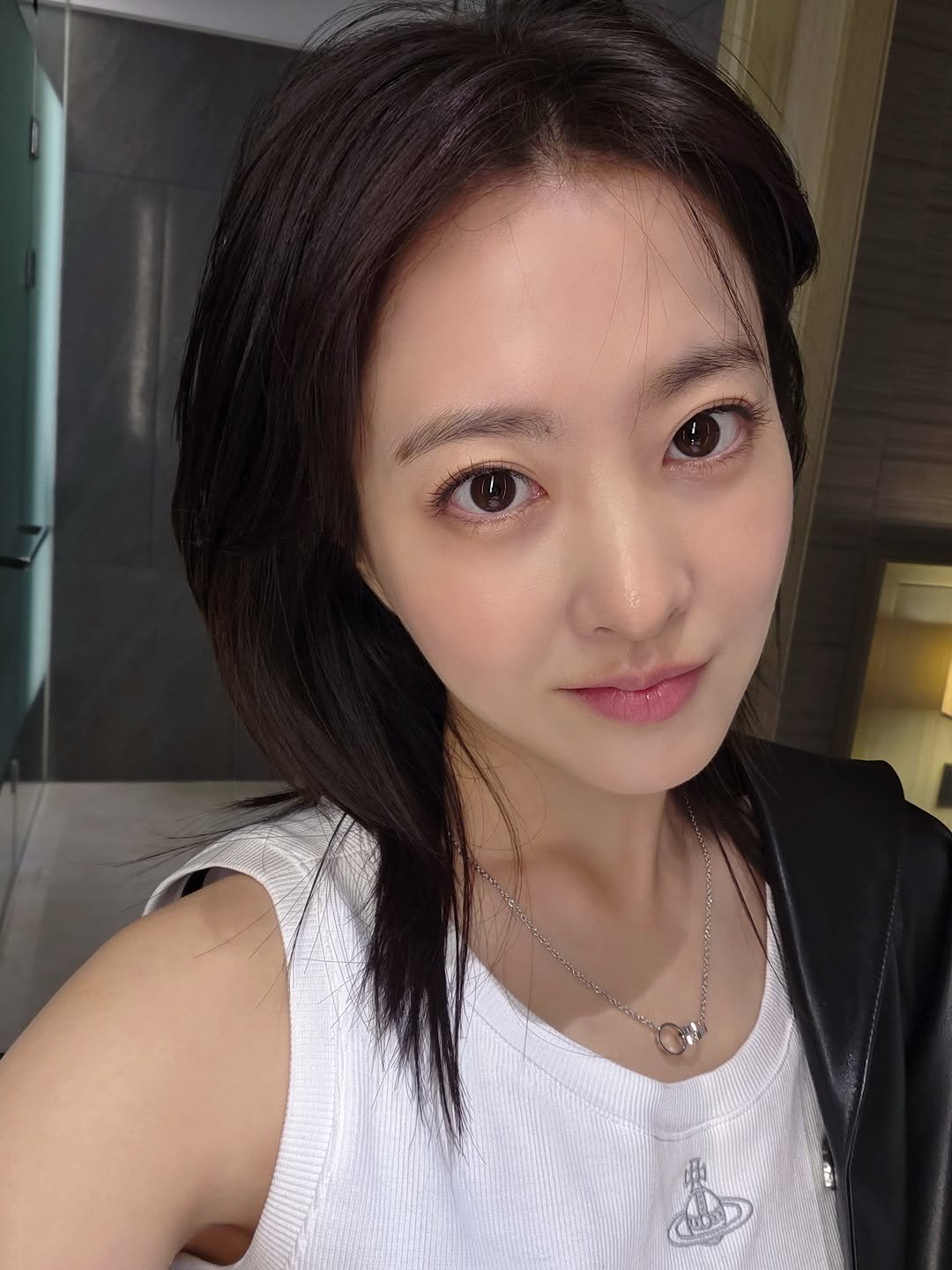 Photo by 박보영 ParkBoYoung on October 01, 2025. May be a selfie of 1 person, hair and text.