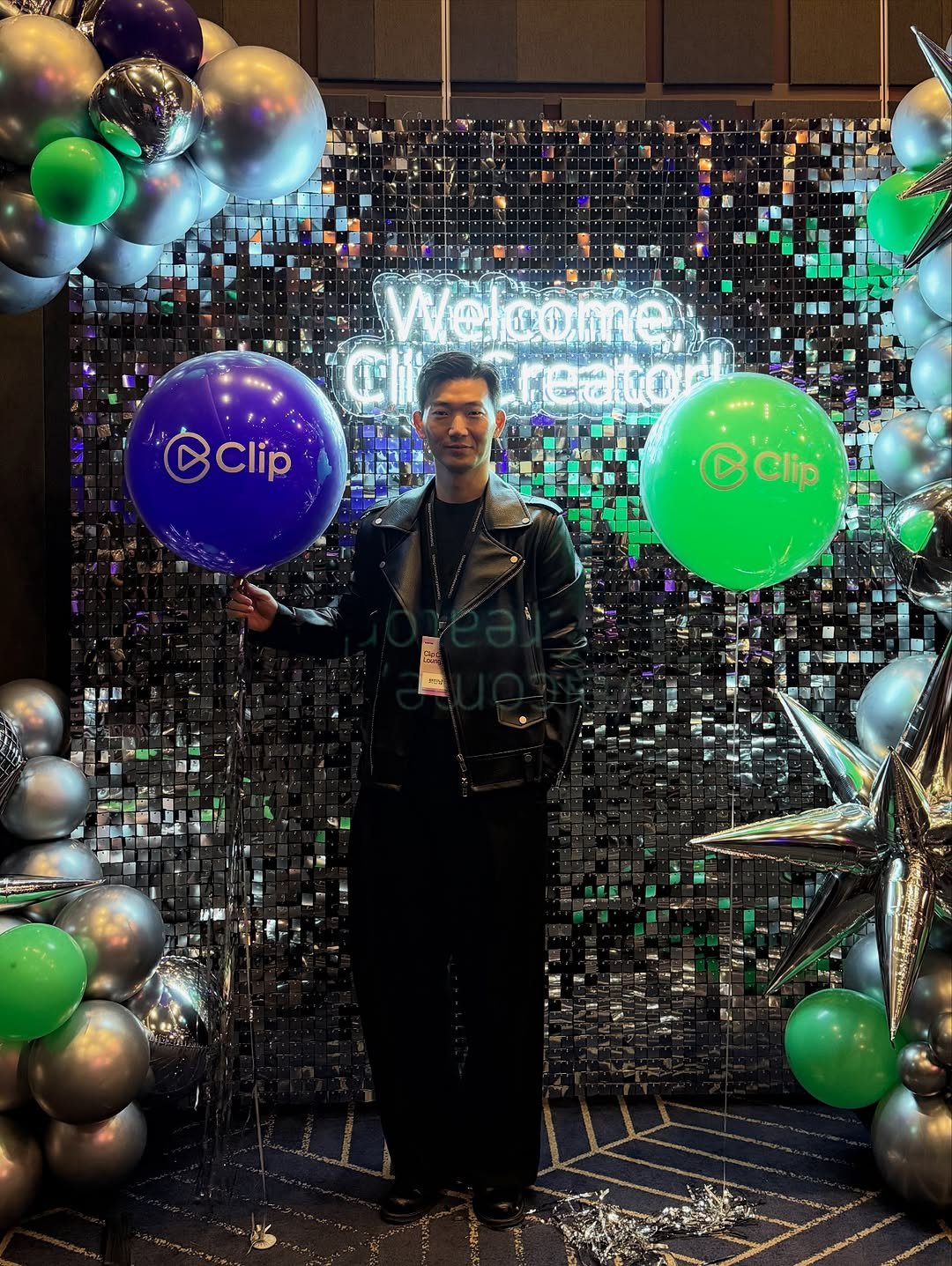 Photo by 브만남 (브랜드 만드는 남자) on November 09, 2025. May be an image of balloon, beach ball, office and text that says 'Welcome CClip 的 Clip Cclip 2 か'.