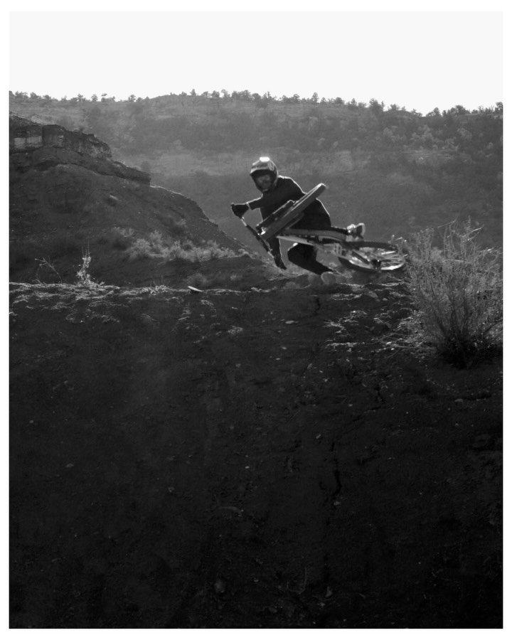 brandonsemenuk 게시물 이미지: Lately.