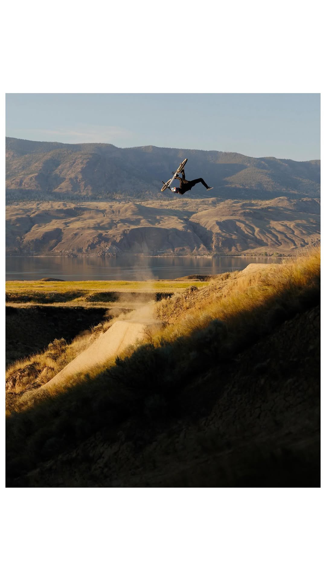 brandonsemenuk 게시물 이미지: Hang back 🦥 // 🎥 @mindsparkcinema