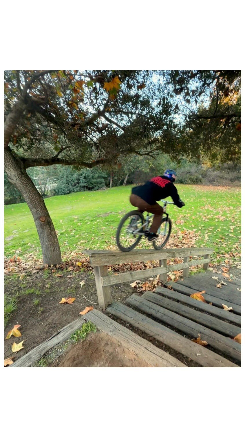 brandonsemenuk 게시물 이미지: New year, old friends, same shenanigans 🤙🏼