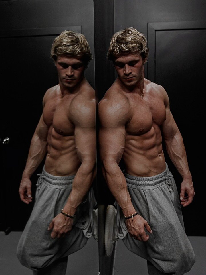 brandonsstarr 게시물 이미지: 😈

@youngla
code “STARR“ is 15% off

#fitness...