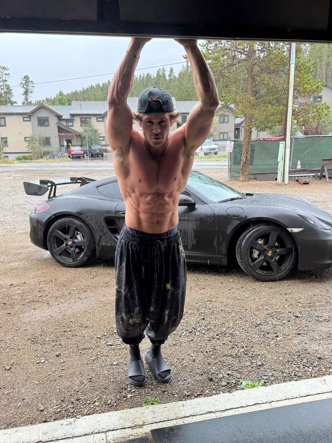 Photo by Brandon Starr on February 08, 2026. May be an image of one or more people, biceps, people bodybuilding, dumbbell and text.