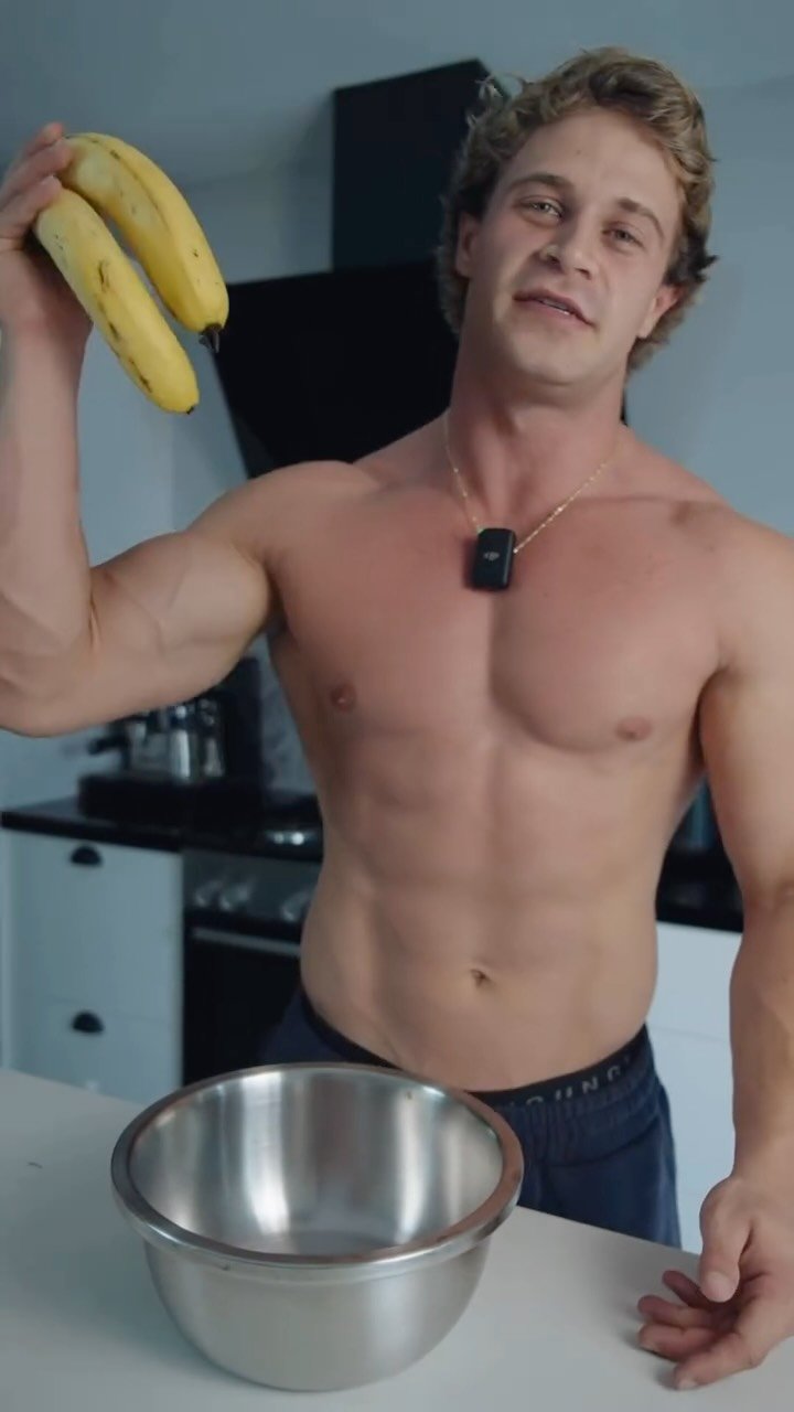 brandonsstarr 게시물 이미지: I’m always craving some Anabolic Protein...