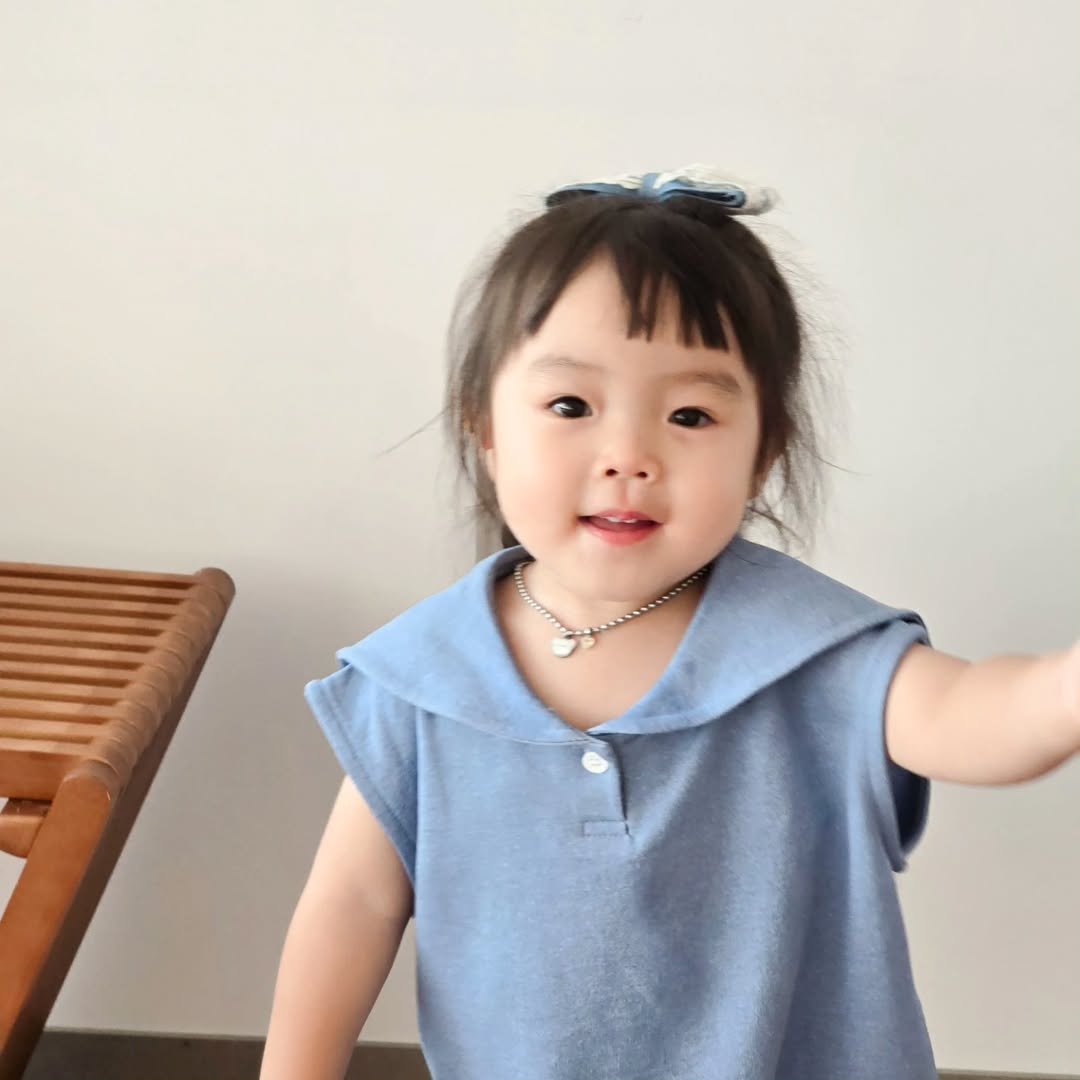 Photo shared by 루나 on July 01, 2025 tagging @spring__romance. May be an image of 1 person, baby and text.