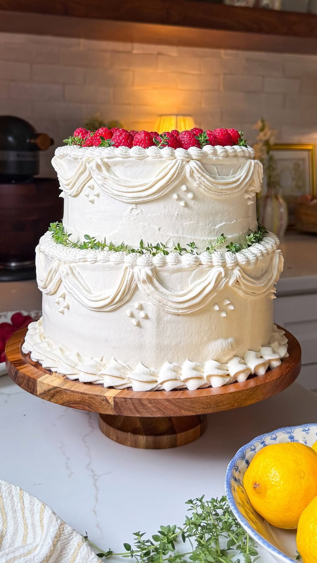 brightmomentco 게시물 이미지: part 2 | making my friends’ engagement cake !!...