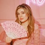 brianna_mizura 프로필 사진