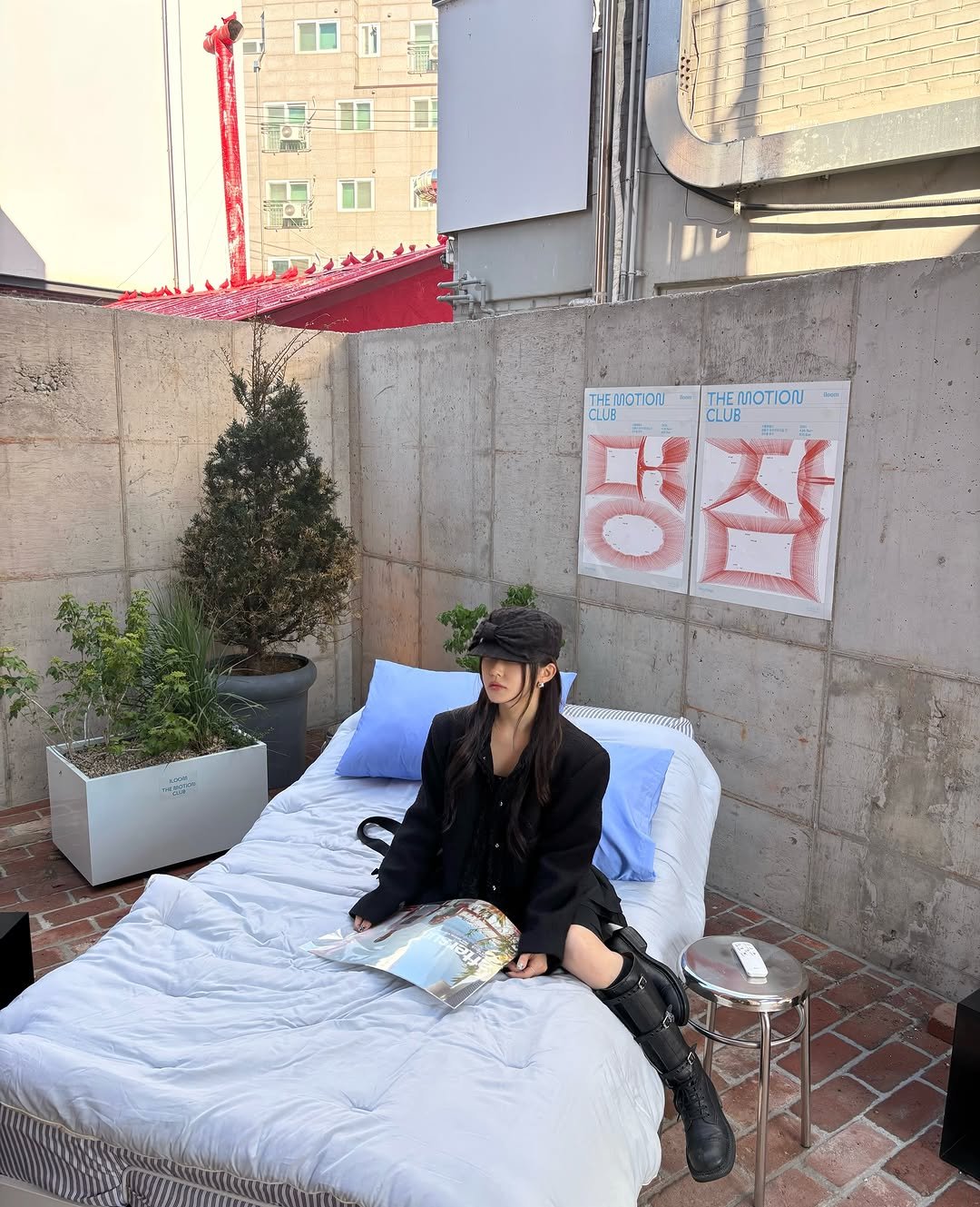 brow_look_ 게시물 이미지: 🛏️🤍 @seongsuyulmusic @iloom_official