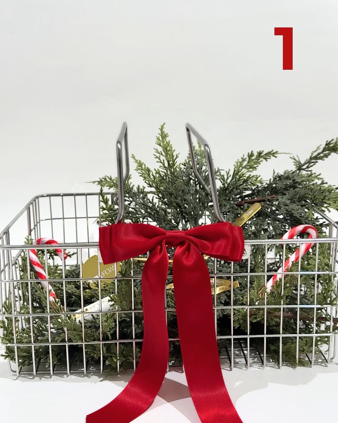 Photo shared by 𝐏𝐑𝐎 𝐁𝐑𝐎𝐖 𝐒𝐔𝐏𝐏𝐋𝐈𝐄𝐒 on December 12, 2025 tagging @browsbyzulema. May be an image of hamper, basket and text.