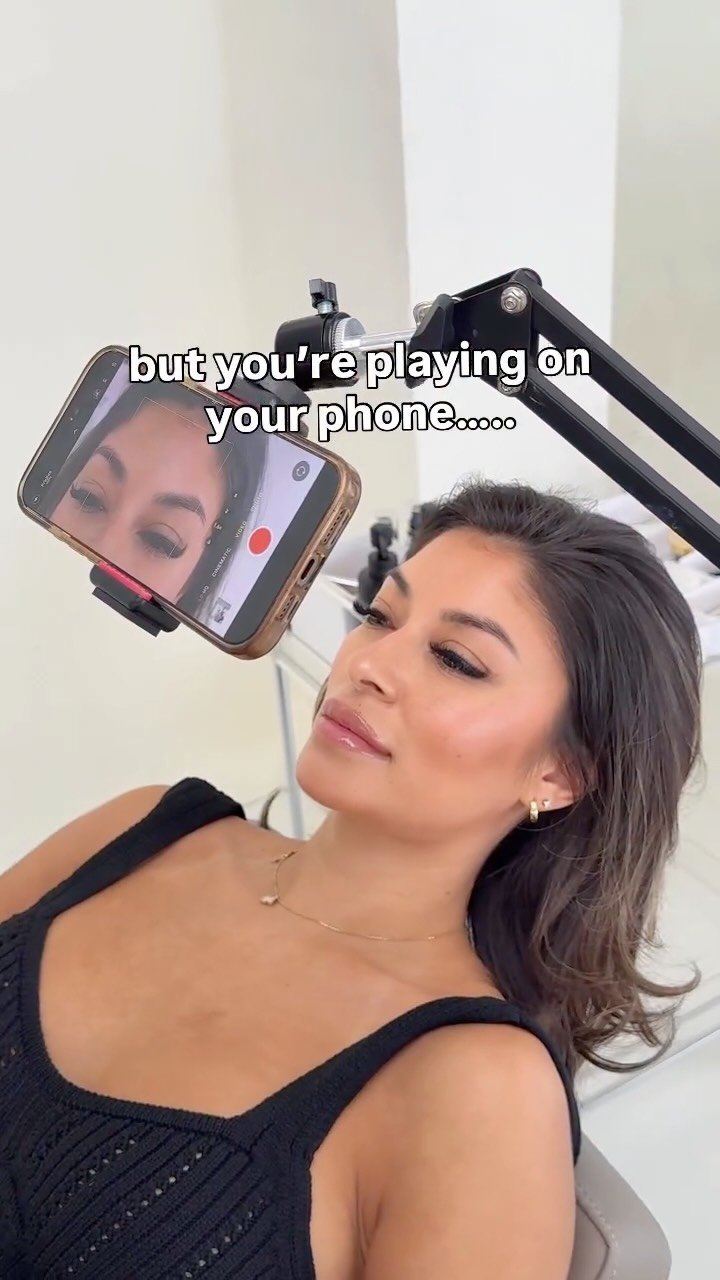 browsbyzulema 게시물 이미지: It’s not clocking to you that at every...