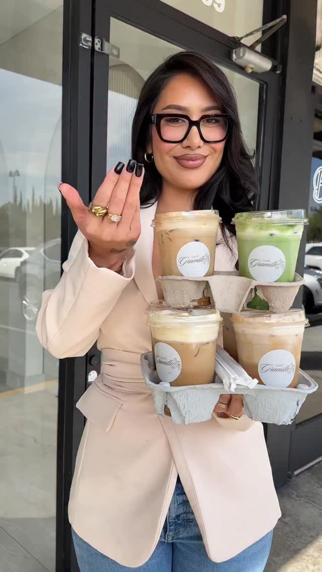 browsbyzulema 게시물 이미지: My go-to coffee fix ☕️ @cafegramillo is coming...