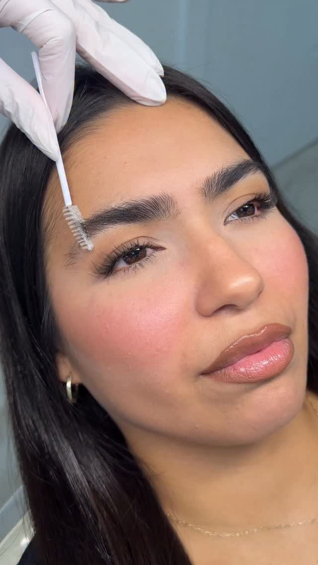 browsbyzulema 게시물 이미지: Nothing like the perfect sculpt & thread 🧵✨...