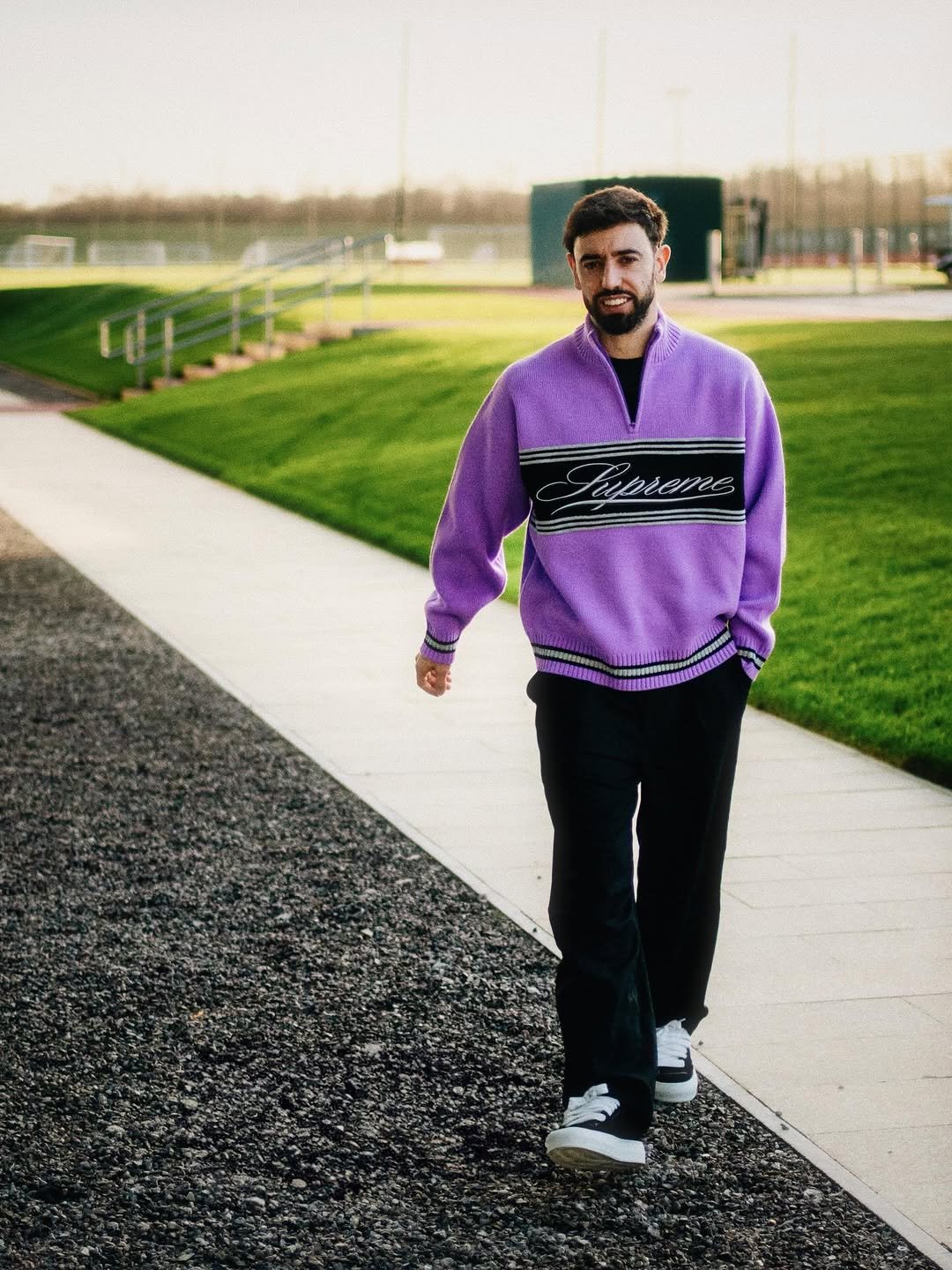 Photo by Bruno Fernandes on January 28, 2026. May be an image of fleece, sportswear, sweatshirt, sweatsuit, parka, sweatpants and text.