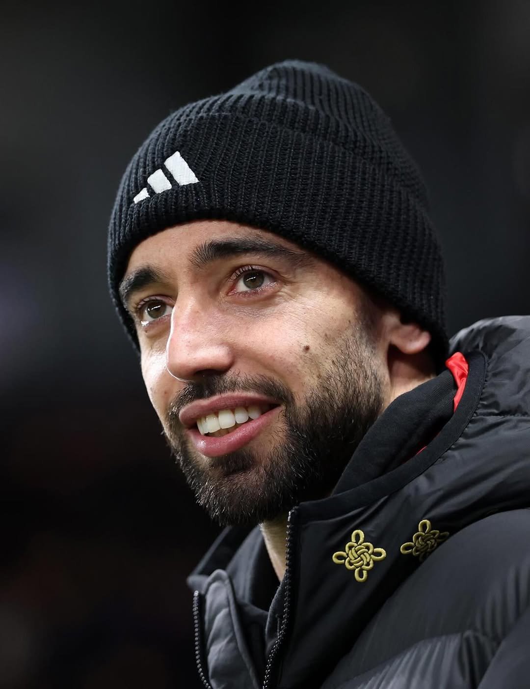 Photo by Bruno Fernandes on December 30, 2025. May be an image of one or more people, people playing soccer, people playing football, stadium and text.