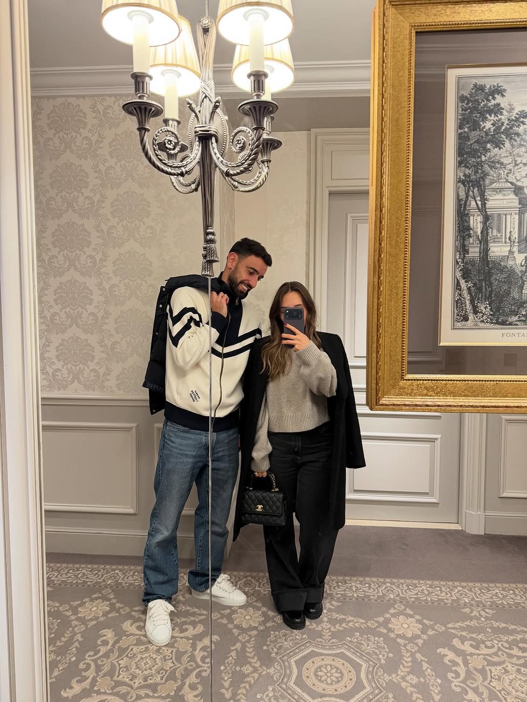 Photo shared by Bruno Fernandes on November 20, 2025 tagging @anaapinho_. May be an image of standing, chandelier, the Oval Office and text.