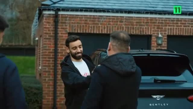 brunofernandes8 게시물 이미지: Soltinhos pelo Mundo🇵🇹✈️
@canal_11 
Nunca viu...