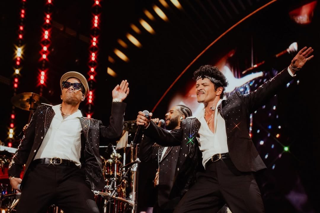 brunomars 게시물 이미지: Caption this for @anderson._paak and I...
