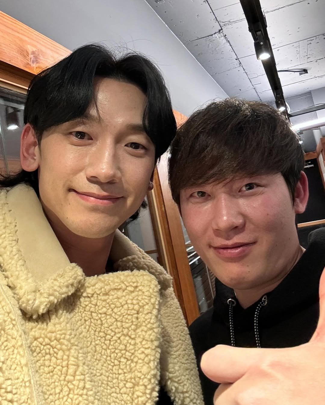 Photo shared by 대전백송한우 금락 on March 23, 2024 tagging @rain_oppa, and @baeksong_cheongdam.