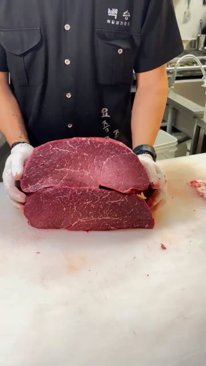bshw_dj 게시물 이미지: 주말에 쓸 고기

#beef#대전백송#korea