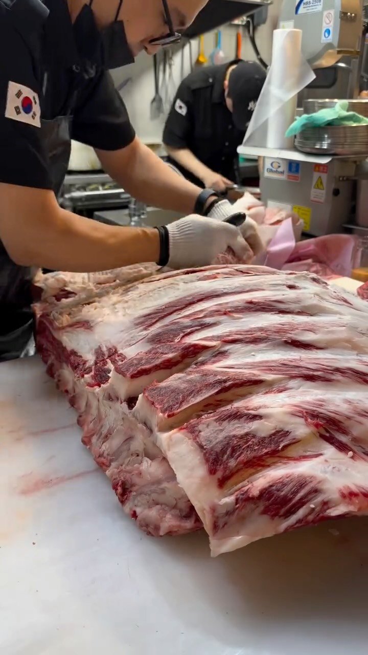 bshw_dj 게시물 이미지: Korean beef ribs
짝갈비 작업 

#대전백송#짝갈비