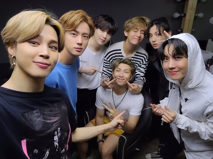 Photo by sonali das in Los Angeles, California with @bts.bighitmusic.