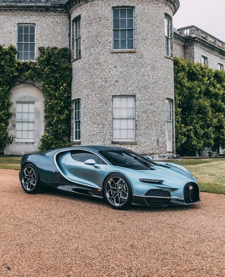 bugatti_duesseldorf 게시물 이미지: TOURBILLON: Dieses Modell unterliegt derzeit...