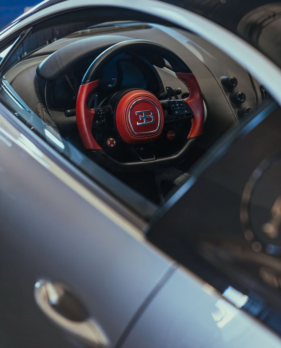bugatti_duesseldorf 게시물 이미지: CHIRON PUR SPORT (WLTP): Kraftstoffverbrauch...