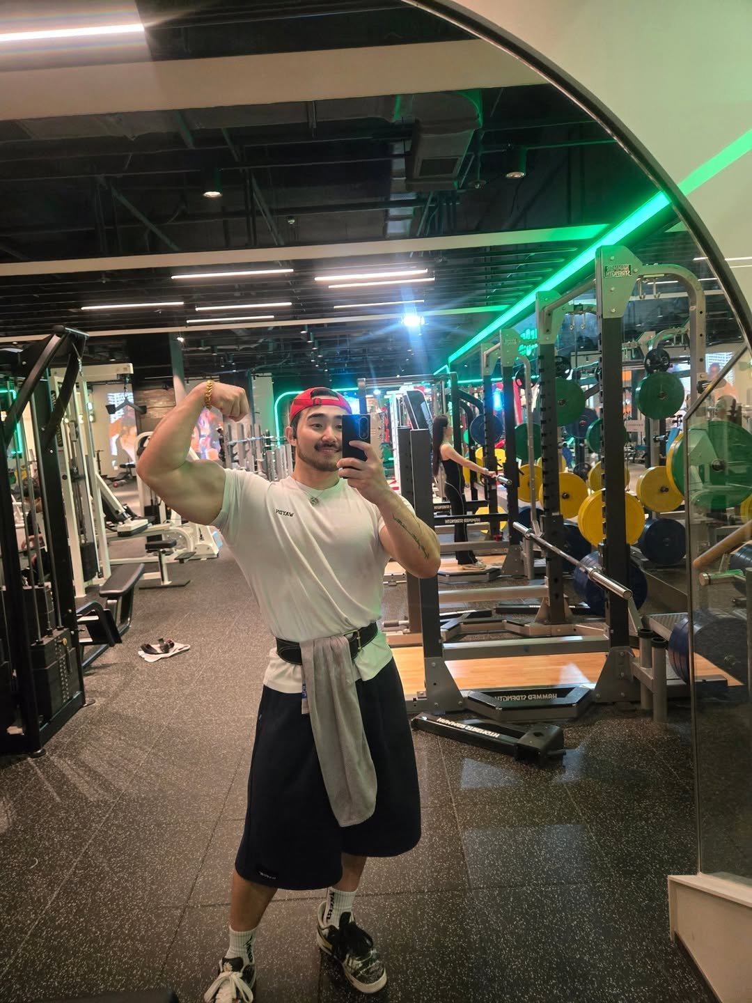 builder__yong 게시물 이미지: 신나는 토요일! 헬스장 왔습니다 ㅋㅋ

이번 주 3번째 웨이트!
오늘은 등 +...