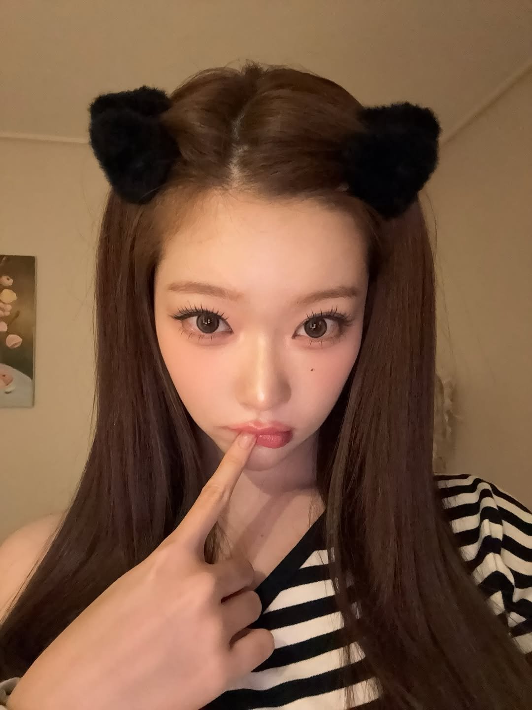 Photo by 츠키 TSUKI on February 14, 2026. May be a selfie of one or more people, hair and text.