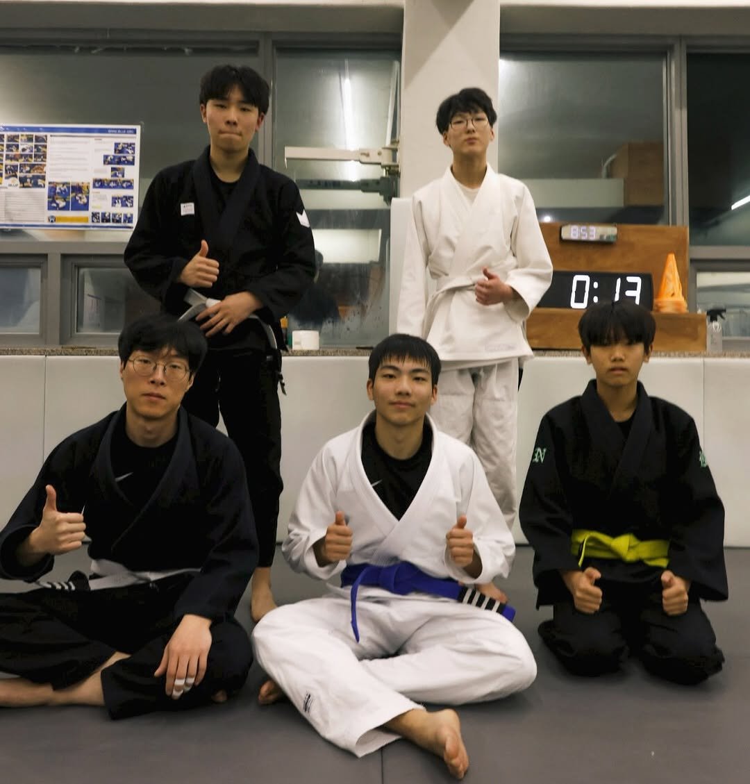 Photo by 버닝주짓수 on January 08, 2026. May be an image of martial arts, belt and text that says 'ህ 屋. 853 0:1ㅋ /ㅋ 0:'.