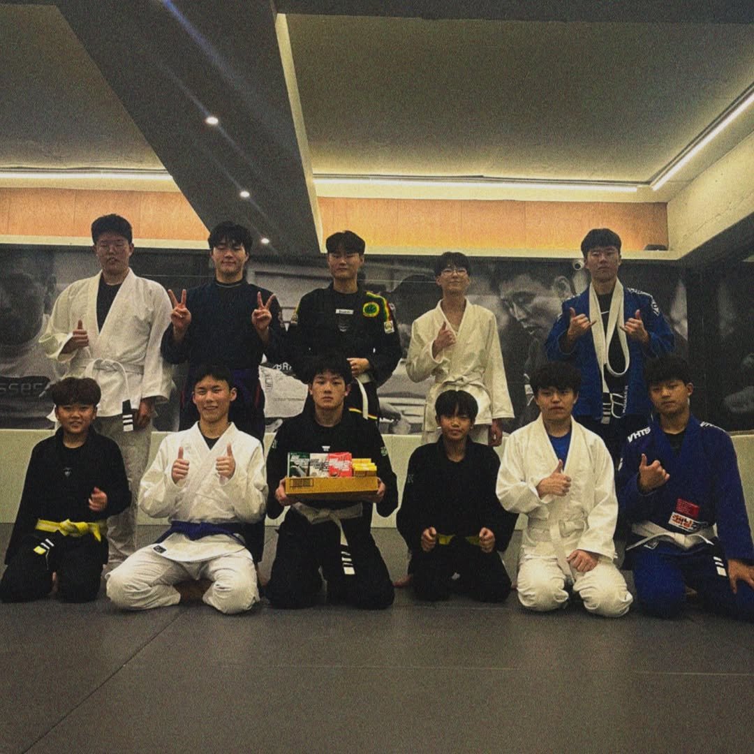 Photo by 버닝주짓수 on November 11, 2025. May be an image of martial arts, belt and text.