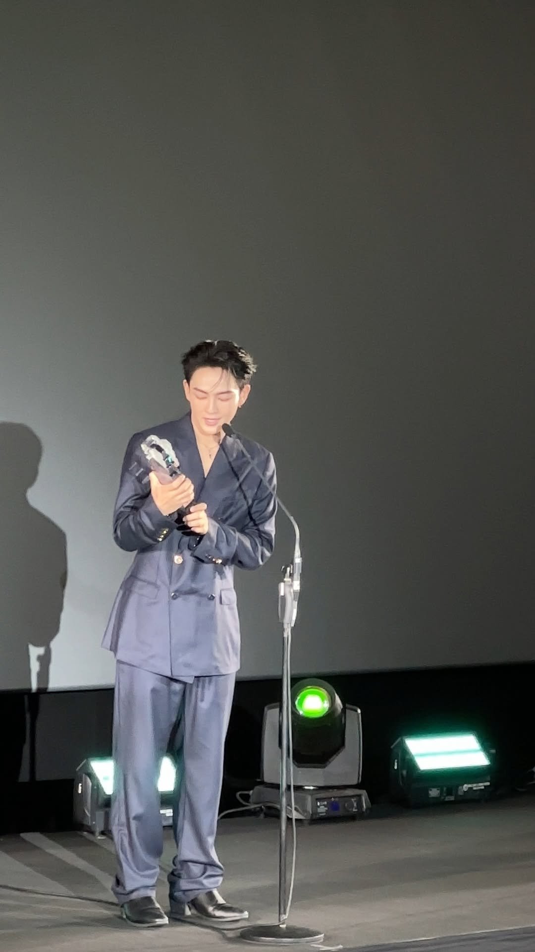 bus.becauseofyouishine 게시물 이미지: ขอบคุณทาง Thailand Social AIS Gaming Awards...