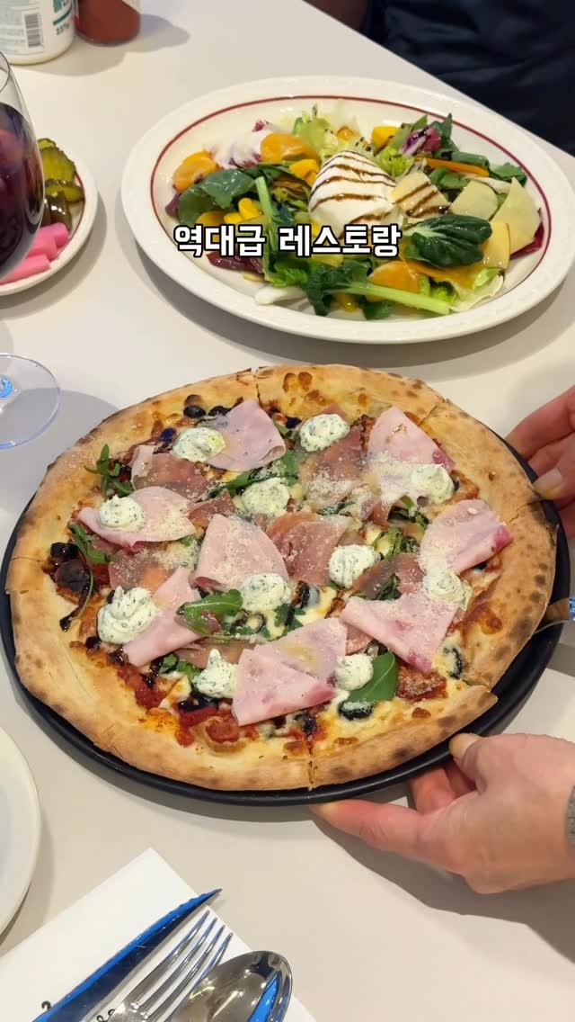 busan_girlfriend 게시물 이미지: 2만원으로 미슐랭 3스타 쉐프님 요리라니🎄 

부산에서 지금 제일 핫한 
200평대...