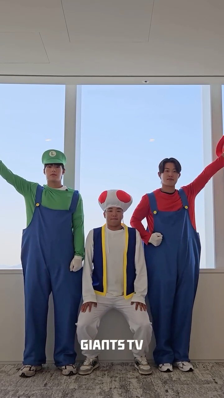 busanlottegiants 게시물 이미지: 잠실 롯데월드몰에 뜬 마리오 실사판❗️

비하인드는 Giants...