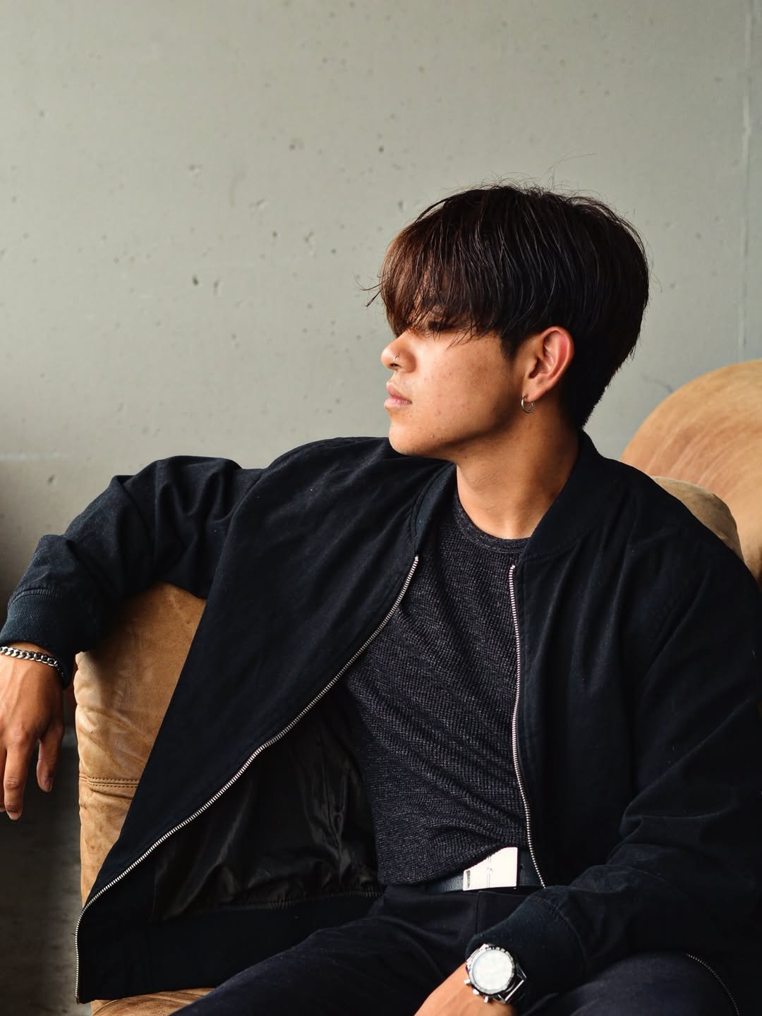 busansaeki 게시물 이미지: Aura farming 101 : post pic that was taken 8...