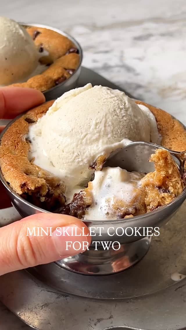 butternutbakery 게시물 이미지: Gooey mini skillet cookies! This recipe serves...