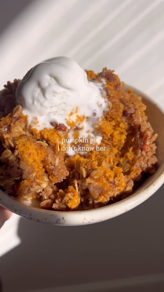 butternutbakery 게시물 이미지: This pumpkin crisp definitely gives pumpkin...