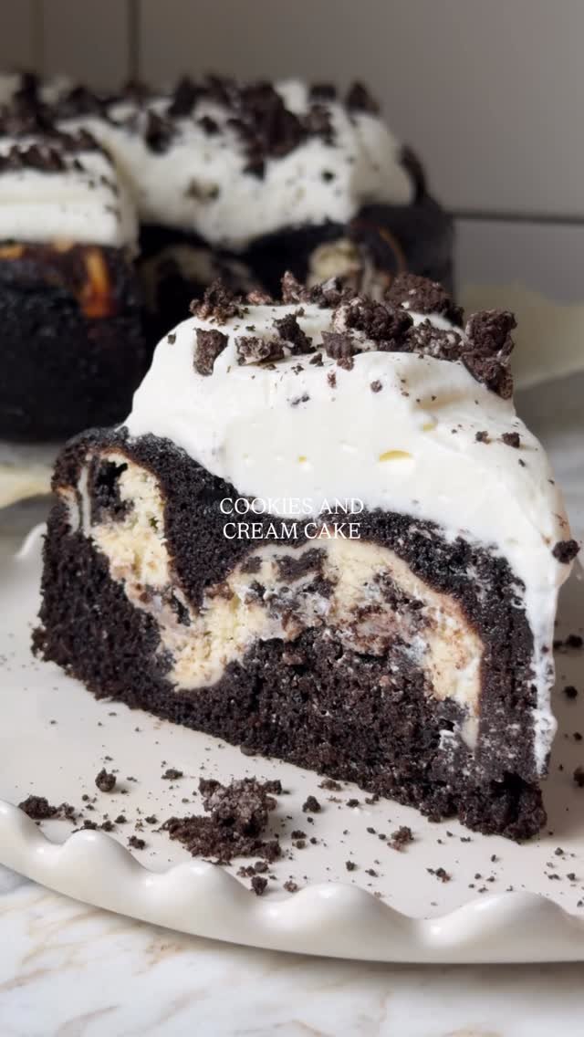 butternutbakery 게시물 이미지: This cookies and cream cake tastes just like...