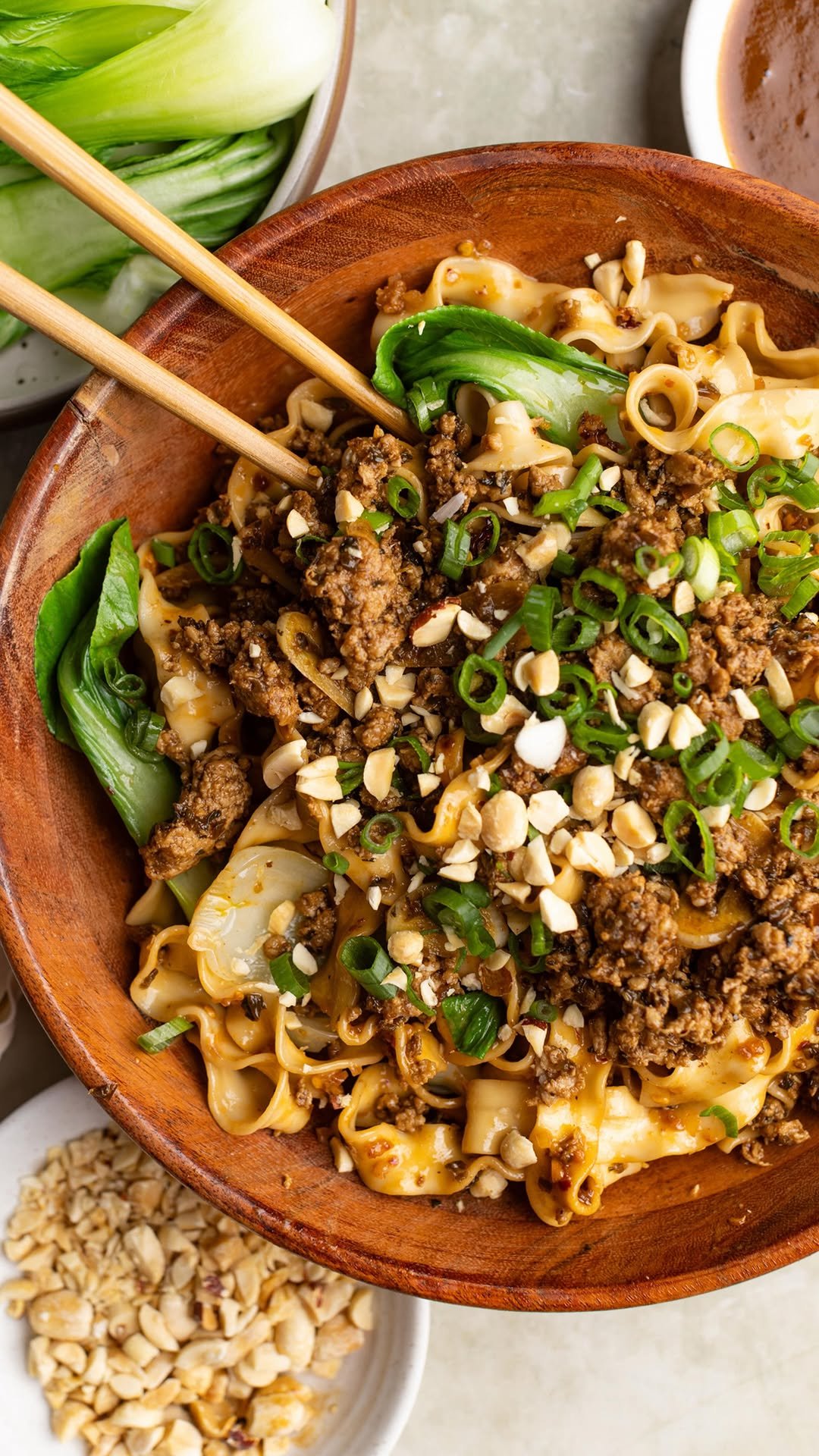 buzzfeedtasty 게시물 이미지: Dan Dan noodles by @theboldappetite 🍜🔥 Juicy...