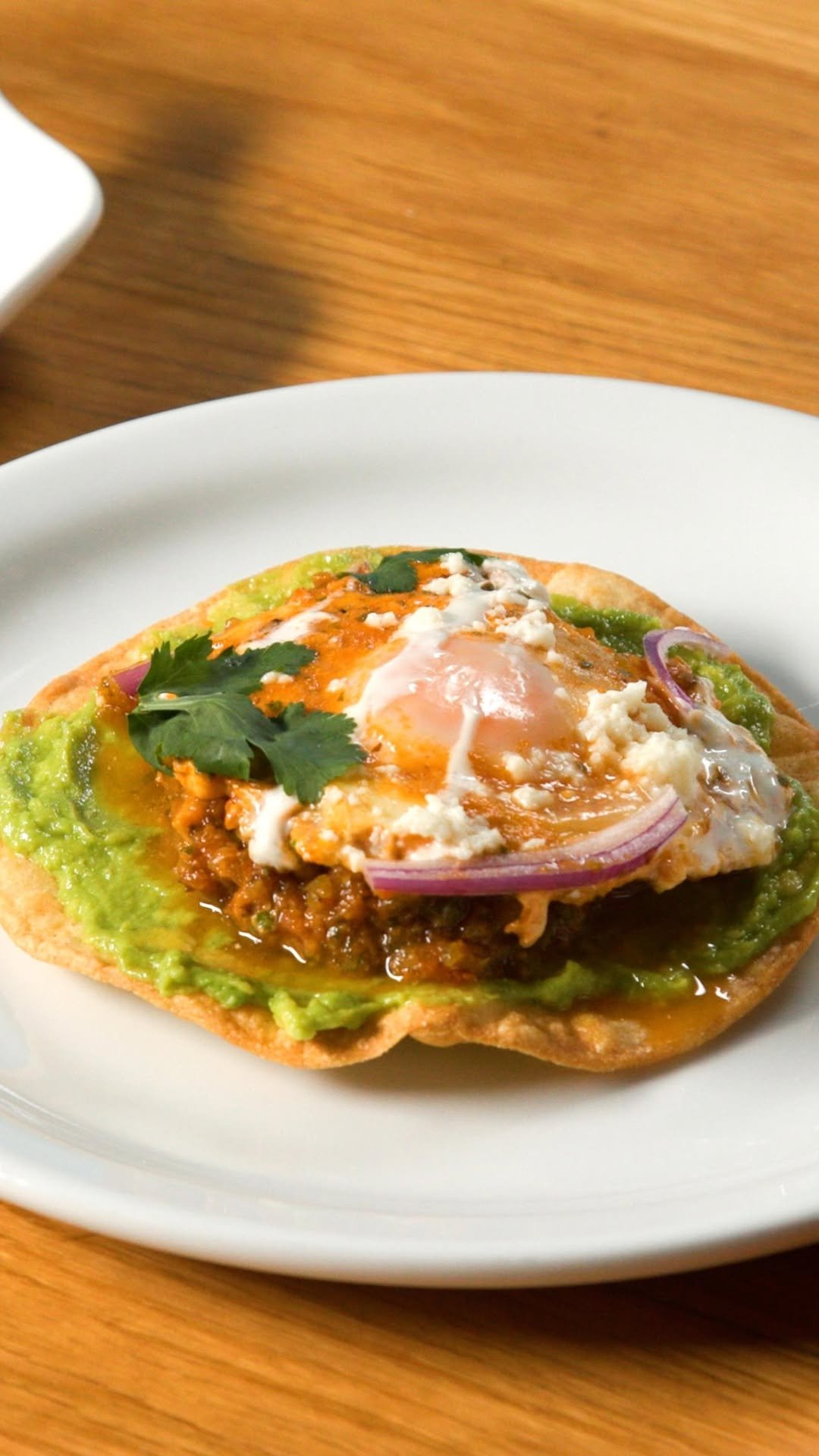 buzzfeedtasty 게시물 이미지: 🇲🇽 In this episode of Eggs 100 ways...