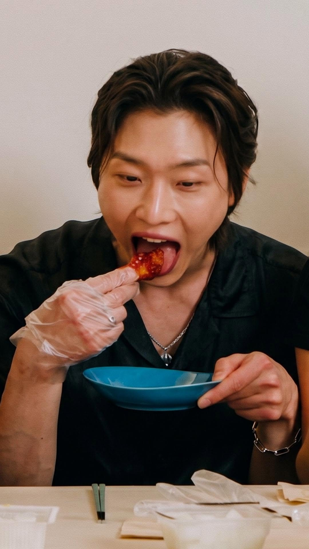 buzzfeedtasty 게시물 이미지: The XO, Kitty cast developed a serious love...