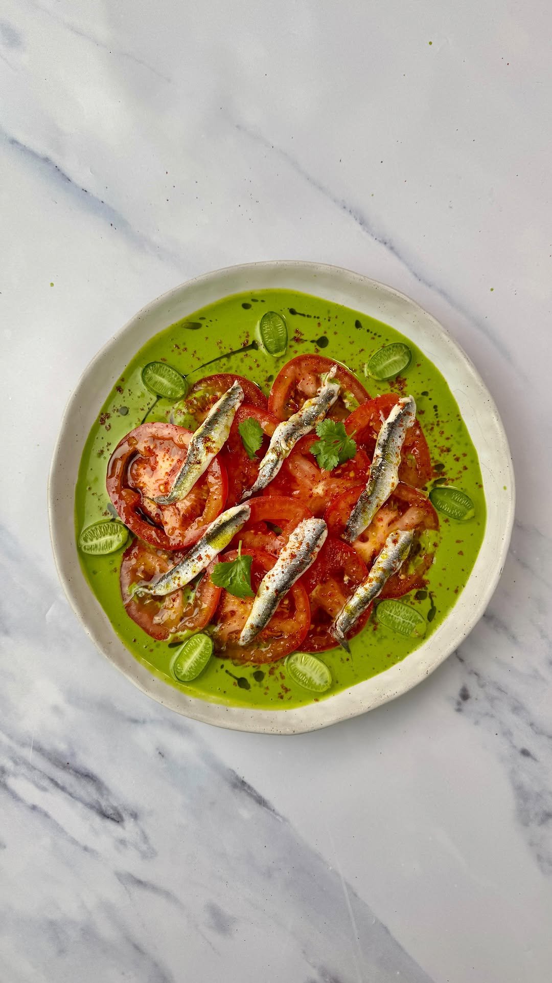 buzzfeedtasty 게시물 이미지: That colour 💚 Wild garlic oil — the simplest...